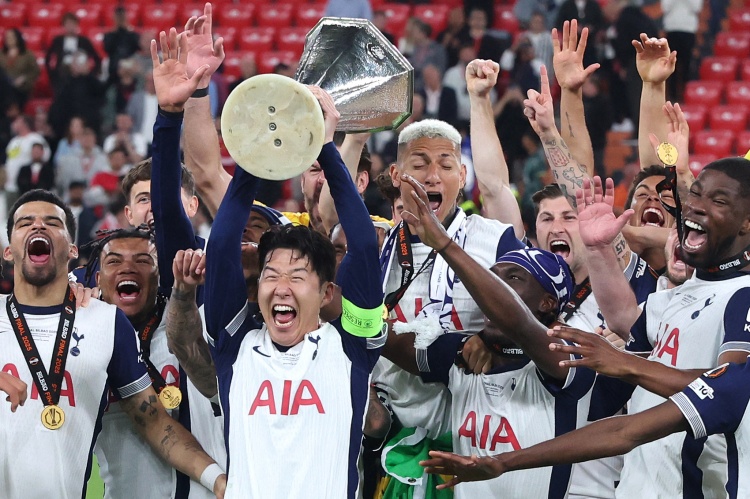 英超创历史新格局：五队分揽不同重要冠军