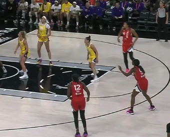 【WNBA】威尔逊vs火花 35+13+6+3+3历史首人
