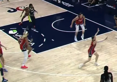 【WNBA】佩吉vs神秘人 20+9+7遗憾错失绝平