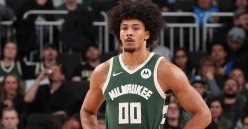 雄鹿两年合同续约西姆斯 内线深度再添保障