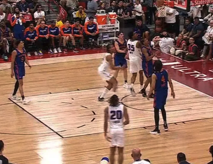 活塞vs尼克斯第二节比赛集锦