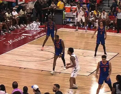 活塞vs尼克斯第四节比赛集锦