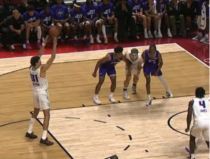 黄蜂vs爵士第四节比赛集锦