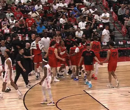 猛龙vs公牛第三节比赛集锦