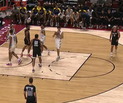 勇士vs开拓者第三节比赛集锦